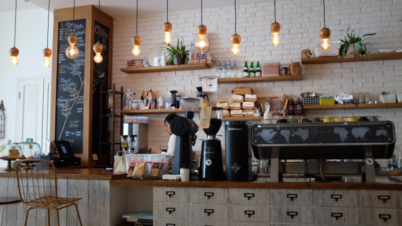 boutique-SOSPEL-min_coffee_shop_light_cafe_coffee_shop-32620